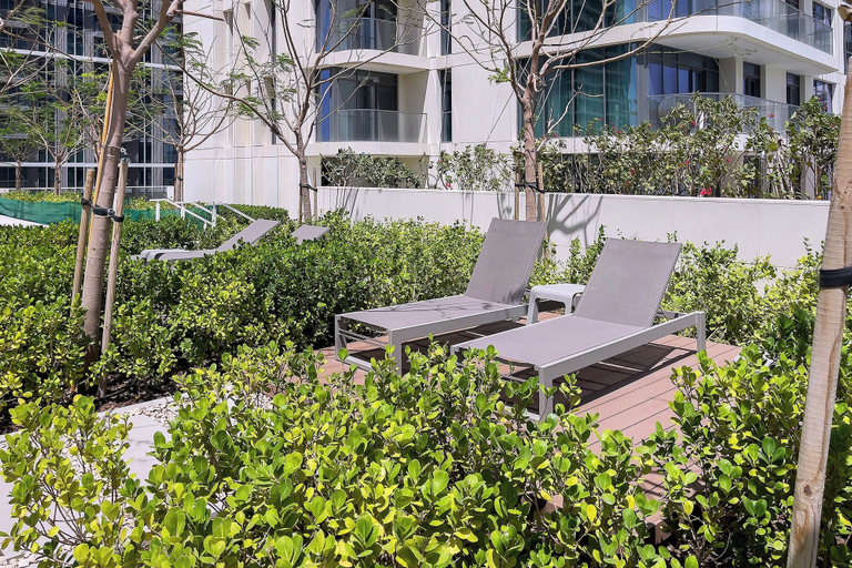 Property grounds 3, Amazing 1BR in Marina Vista, Dubai