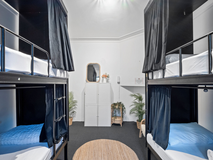 Bedroom 3, Azzurro Pod Hotel Potts Point, Sydney