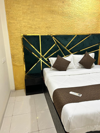 Bedroom 2, Hotel Grand Villa, Mumbai Suburban