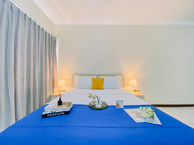 Pleasant Studio (No Kitchen) at Grand Palace Kemayoran Apartment near JIEXPO (Free IPL & Utilities) By Travelio, Central Jakarta