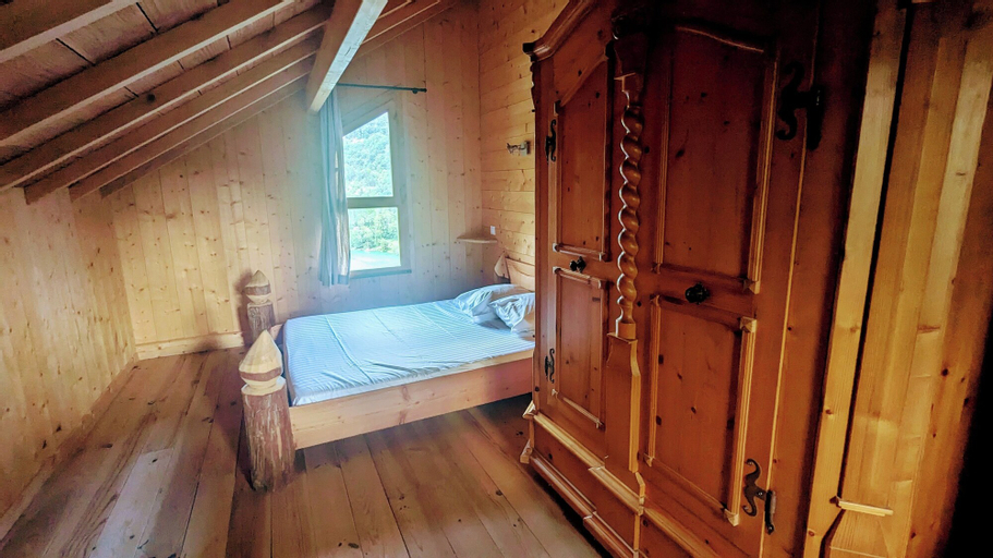 Bedroom 12