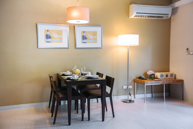 Dining Room 12