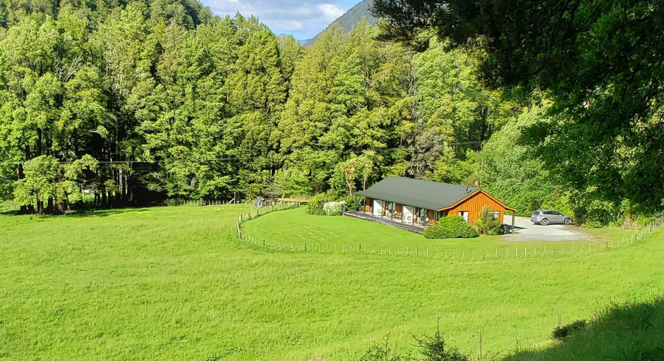 Others 3, Lewis Pass Motels, Buller