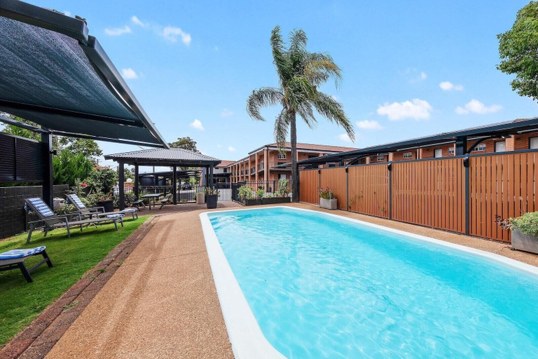 Sport & Beauty, Bluegum Dubbo by Travellers, Dubbo - Pt A