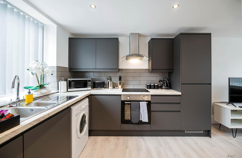 Others 5, Charles Alexander Short Stay - Windmill House Apartments, Lancashire