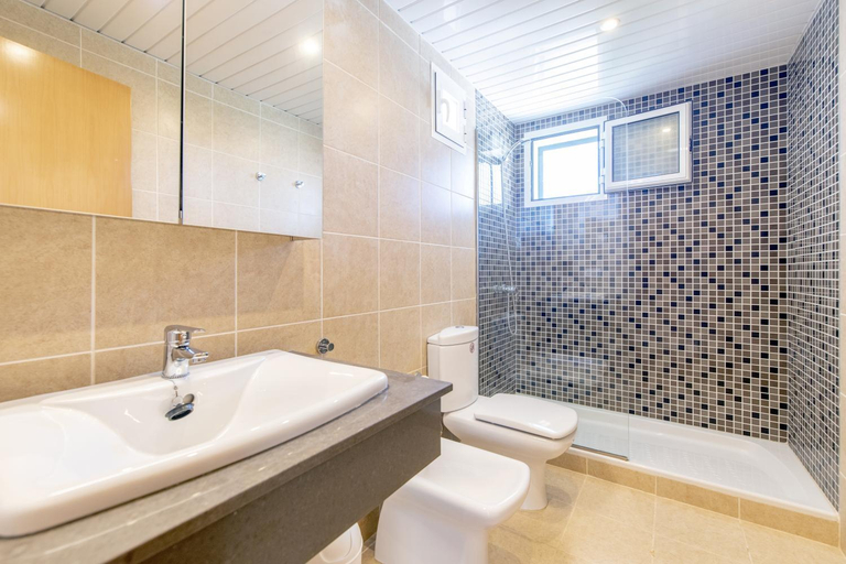 Bathroom 4, Biniancolla Iris, Baleares