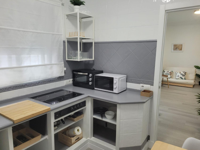 Others 4, APARTAMENTO DELUXE JACUZZI WHITE y JACUZZI BLACK, Cádiz