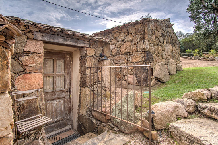 Others 5, Villa Serenità Pallombaggia, Corse-du-Sud
