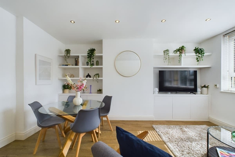 Others 5, The Earl's Court Hideaway - Warm 3bdr House, London