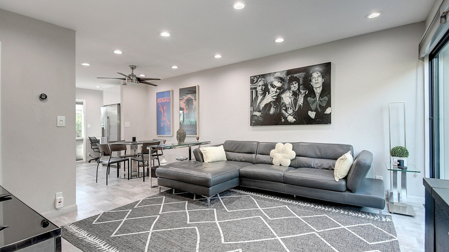 Others 1, Unbeatable Old Town Location! Modern and Classy!, Maricopa