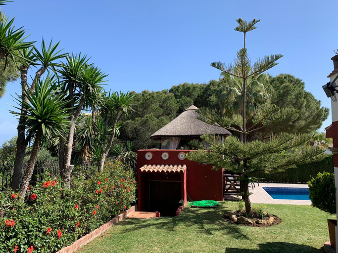 Others 5, VILLA NABRISA MARBELLA, 5 BEDROOM, PRIVATE POOL, GARDEN, BBQ, Málaga