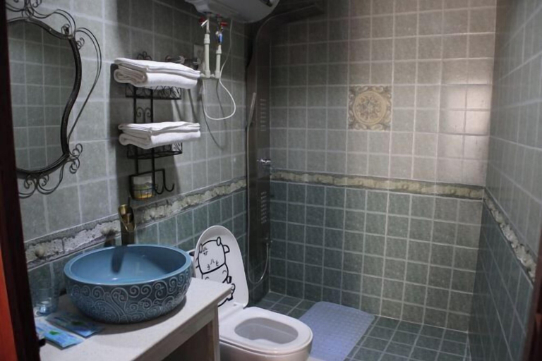 Bathroom 3, Kelaiju Inn, Suzhou