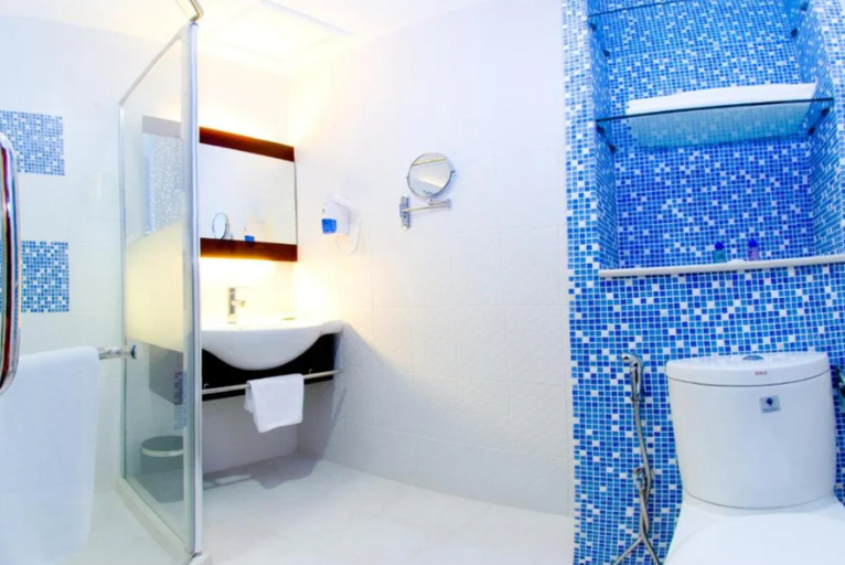 Bathroom 5, Celyn Hotel @ City Mall, Kota Kinabalu