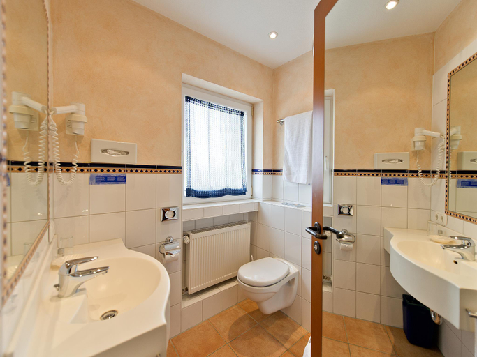 Bathroom 7