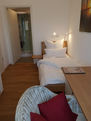 Bedroom 2, Gastehaus Staudenschloss, Augsburg