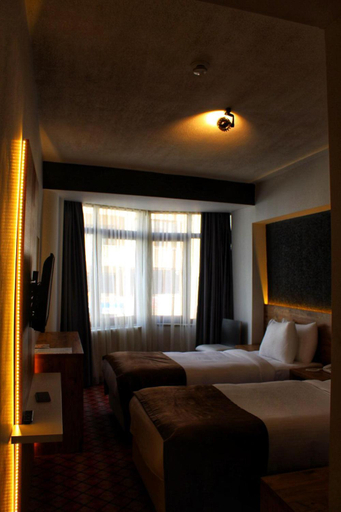 Bedroom 13