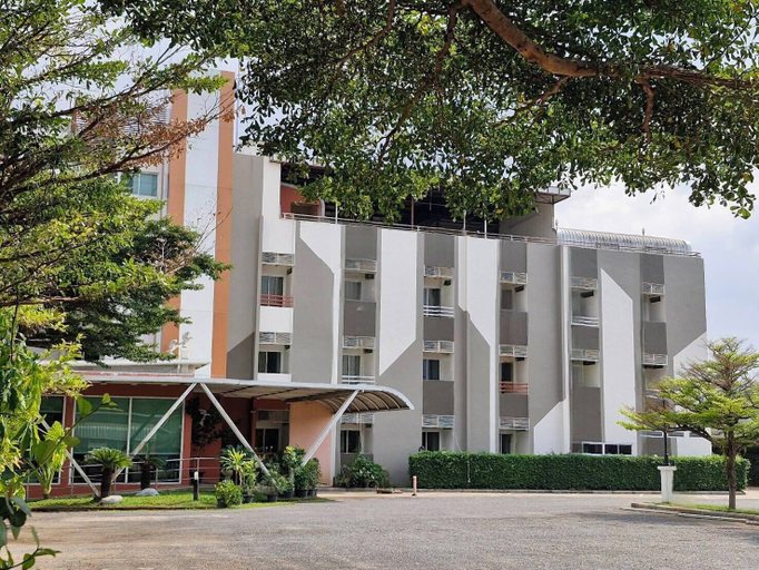 Exterior & Views 2, Tharakiree Place Hotel, Pak Chong