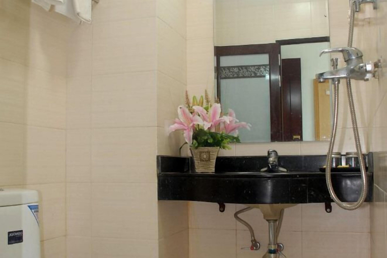 Bathroom 3, Yidelong Hotel, Sanya