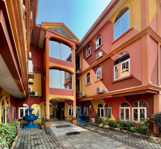 Others 2, Hotel du Boulevard, Brazzaville