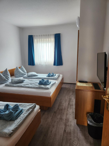 Bedroom 3, Mainstern Hotel, Schweinfurt