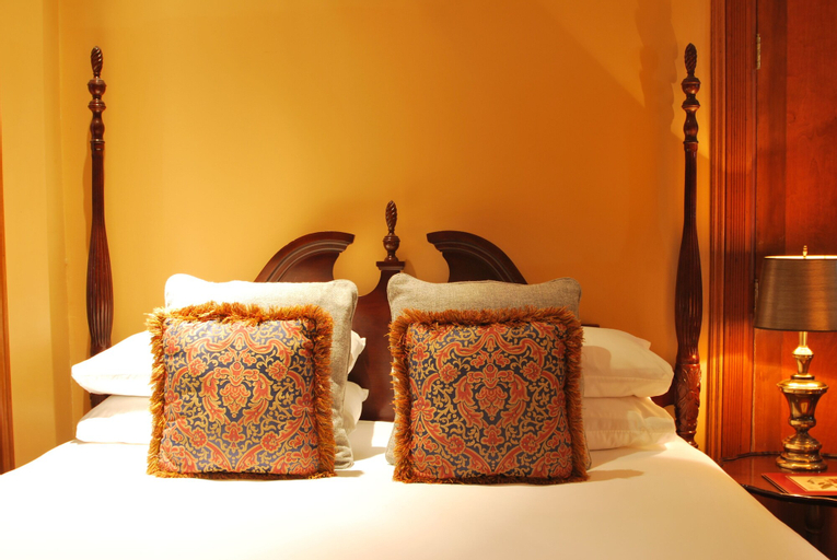 Bedroom 2, Grand Center Inn, Saint Louis