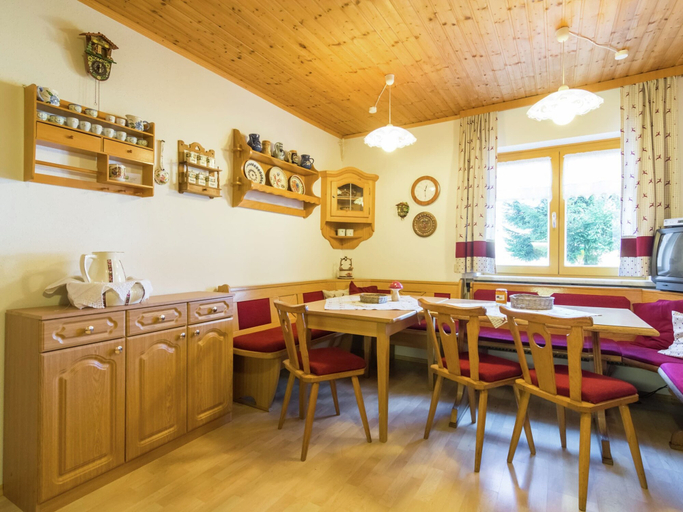 Food & Drinks 4, Rustic Country House in Pruggern, Liezen