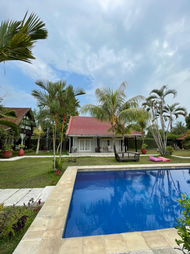 Swimming Pool 1