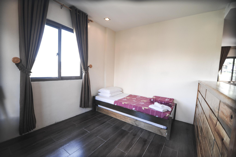 Bedroom 26