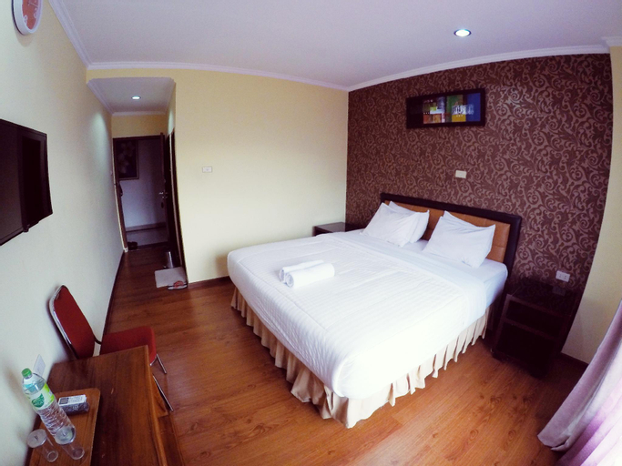 Bedroom 13