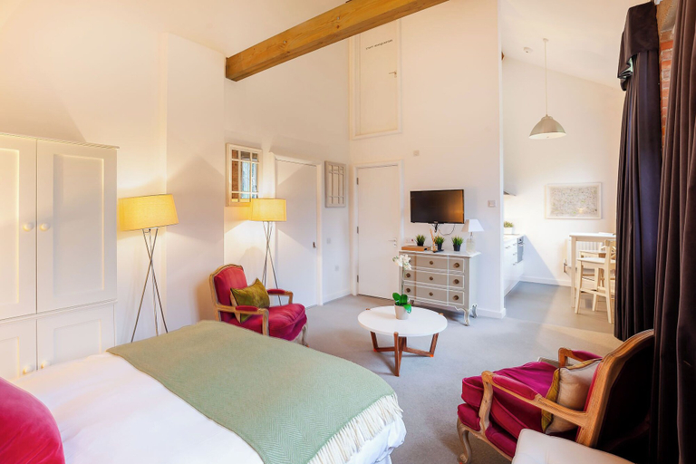 Bedroom 2, Rotheram - Suite at Bicester Heritage, Oxfordshire