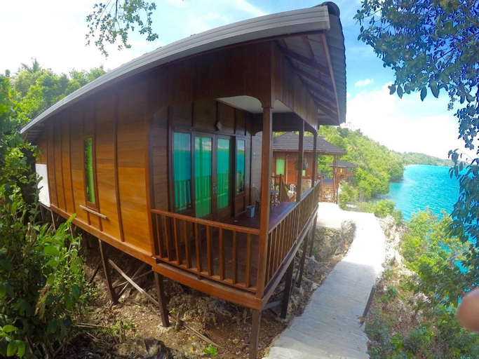 Exterior 1