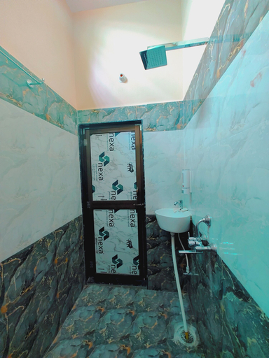 Bathroom 4, Saryu Lodge, Faizabad
