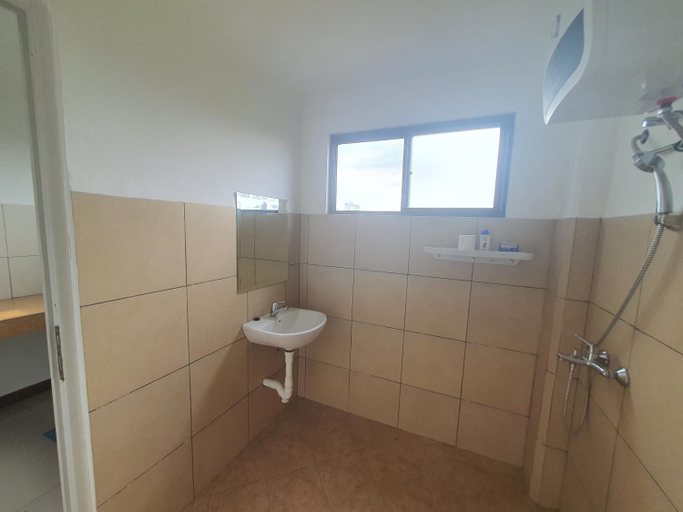 Bathroom 11