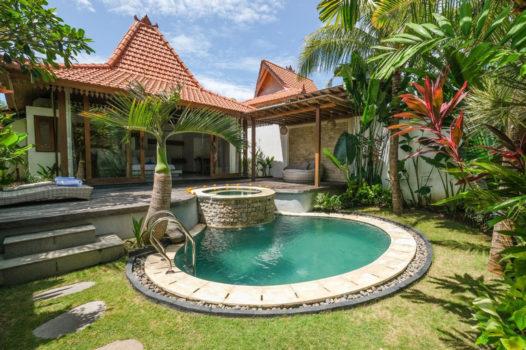 Swimming Pool 16