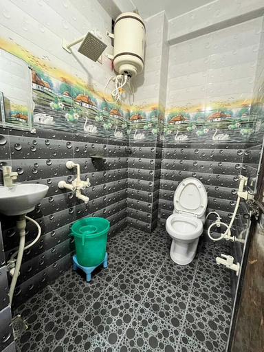 Bathroom 4, Thakur Ji P. Guest House By GRB, Varanasi