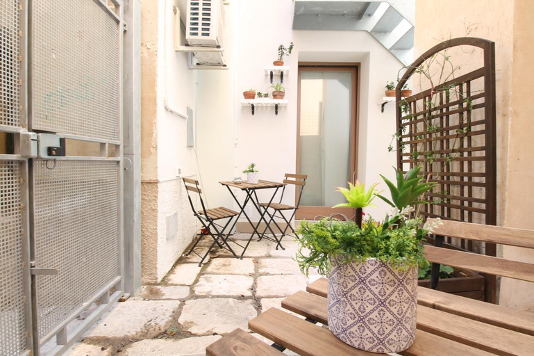 Others 5, Cocciu d'Amuri Apartments, Trapani
