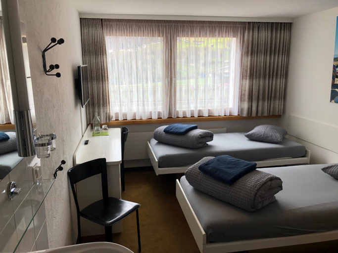 Bedroom 4, Catrina Lodge, Surselva