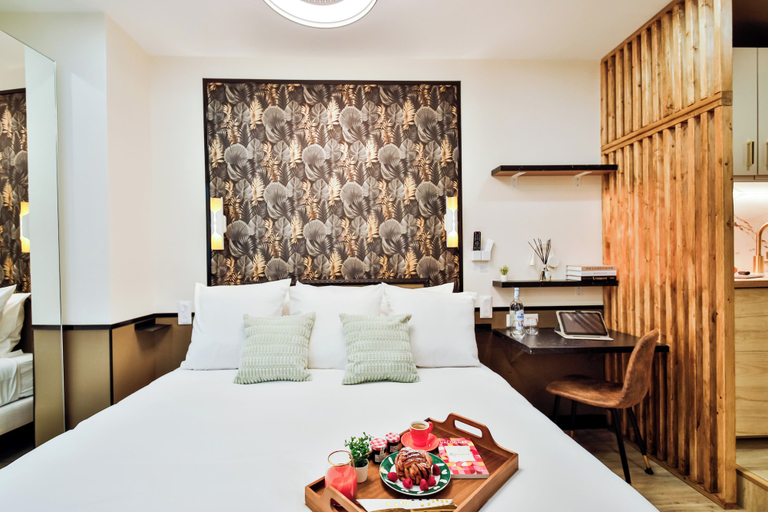 Bedroom 3, WS Champs-Elysées - Daru, Paris