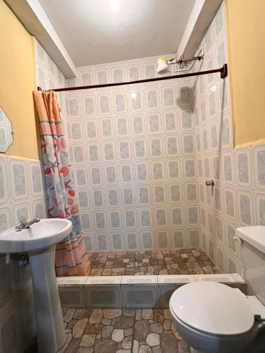 Bathroom 3, Hotel CANAAN LA AURORA, ZONA 13