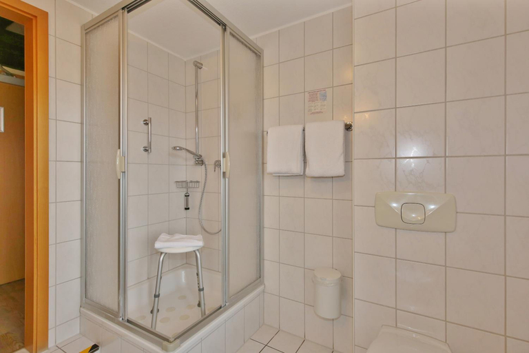 Bathroom 4, Hotel Maria Aurora, Harz