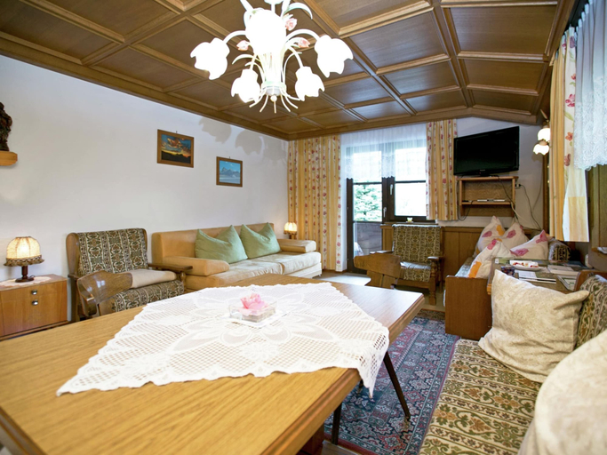 Bedroom 2, Chalet in Leogang Salzburg, With Garden, Zell am See