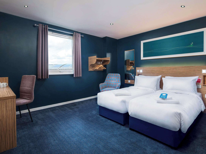 Bedroom 3, Travelodge Manchester Central Arena, Manchester