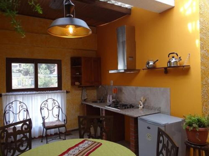 Others 5, Hostal Bivouac, Pedro Domingo Murillo