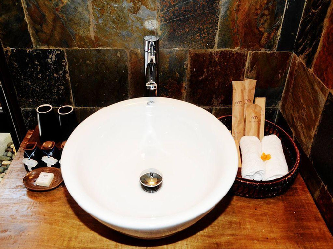 Bathroom 6