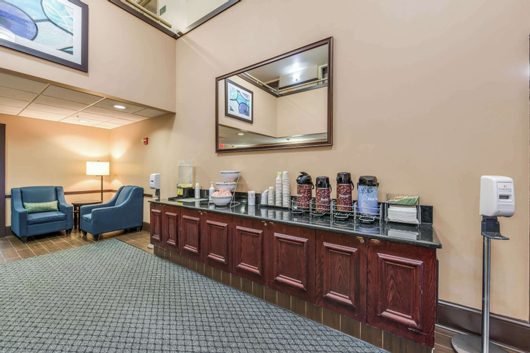 Food & Drinks 4, Comfort Suites Chicago O'Hare Airport, Cook