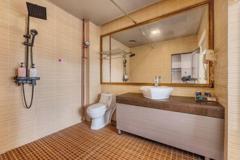 Bathroom 4, Xingqiba Business Hotel Maoming, Maoming
