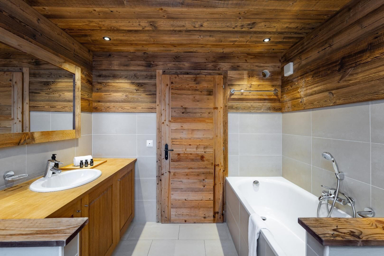 Others 2, Chalet Micheline, Martigny