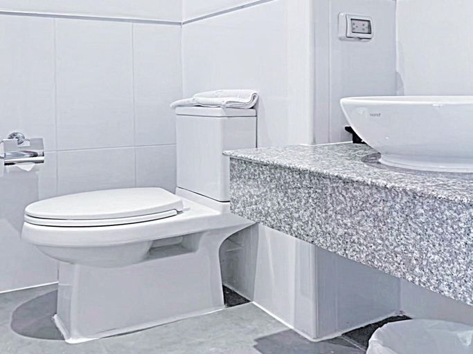 Bathroom 17