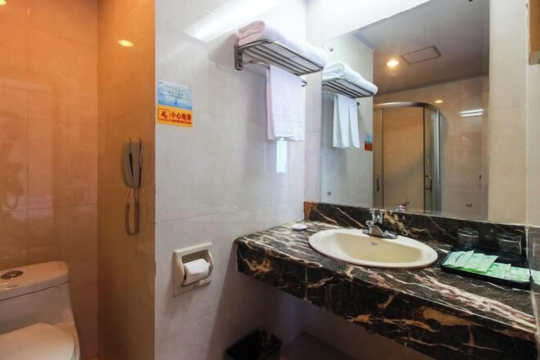 Bathroom 4, Zhongyu Hotel, Beihai