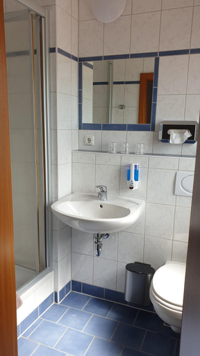 Bathroom 3, Mainstern Hotel, Schweinfurt